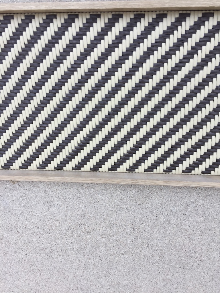 Páneles tejidos en mimbre plástico