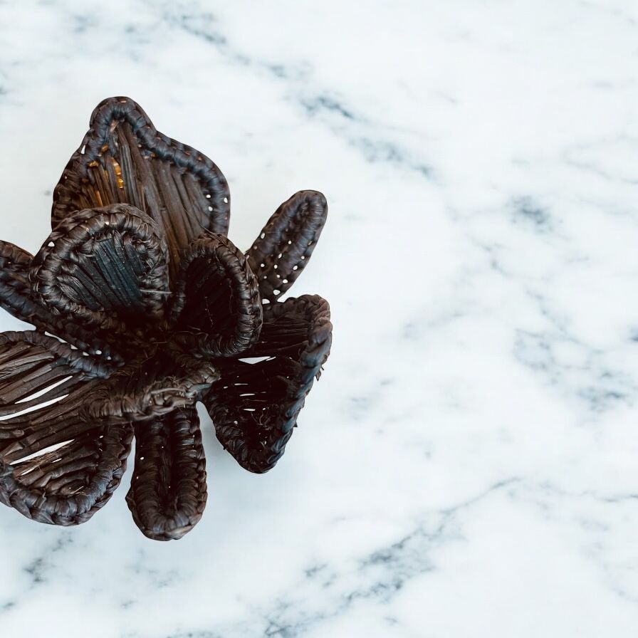 ARETES ORQUIDEAS NEGRO: imagen 2