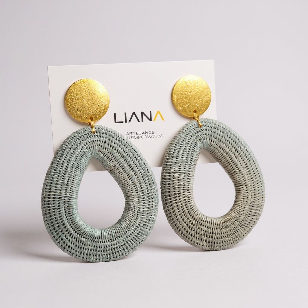 ARETES GOTA  GRIS: imagen 1